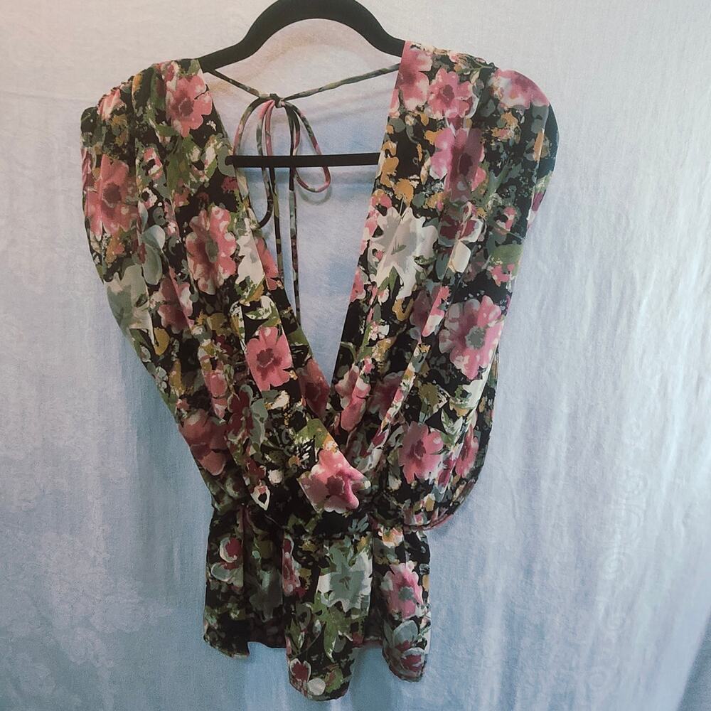 Chiffon Sz Small Gathered Front and Back Floral Romantic Shirt My Story